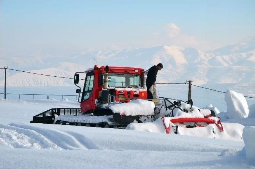 (&ouml;zel Haber) Nemrut Kayak Tesisi Kayakseverleri Bekliyor
