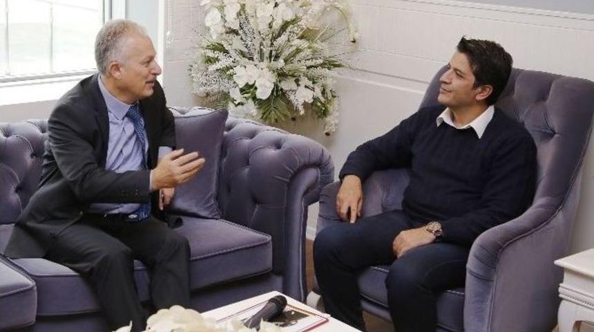 Ua&uuml; Rekt&ouml;r&uuml; Y&uuml;ksek, Başkan Gen&ccedil;&rsquo;i Ziyaret Etti