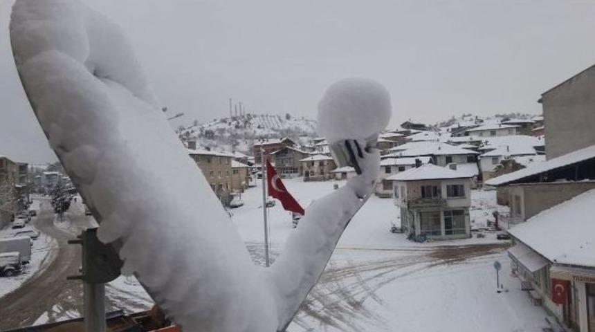 Pazarlar’da Kar Sevinci