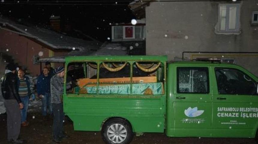 İş D&ouml;n&uuml;ş&uuml; Eşini Evde &Ouml;l&uuml; Buldu