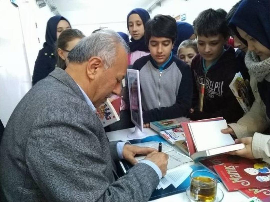 S&uuml;leymanpaşa İmam Hatip Ortaokulu&rsquo;nda Kitap Festivali D&uuml;zenledi