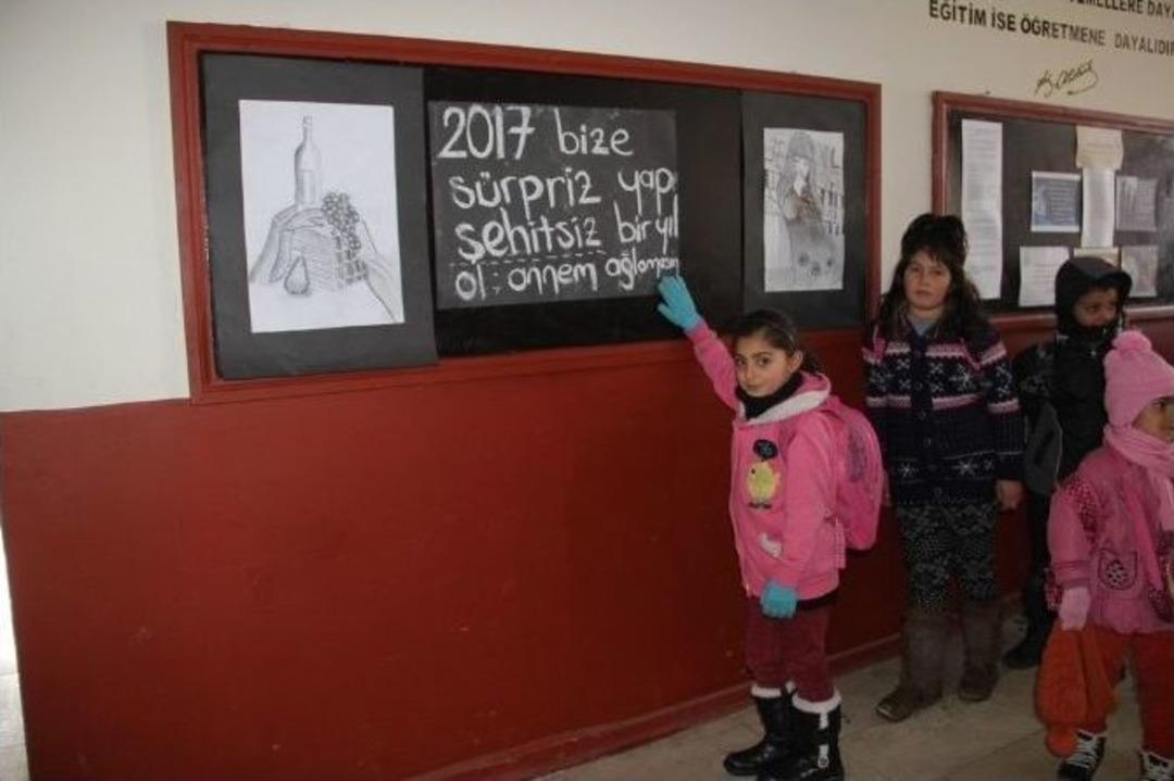 Başkaleli &Ouml;ğrencilere Kırtasiye Malzemesi Desteği