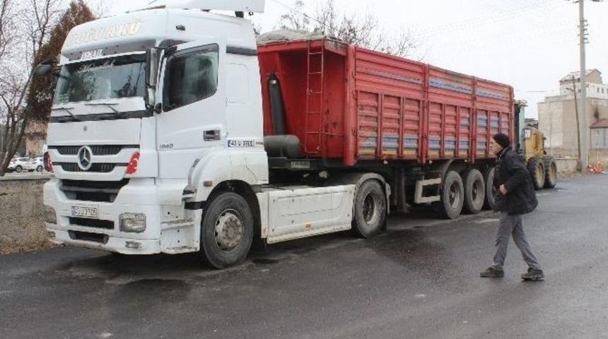 Fare, Kamyonun Kablolarını Yedi