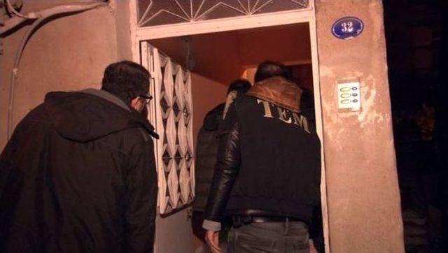 İzmir’de Terör Örgütü Daeş’e Operasyon: 5 Gözaltı