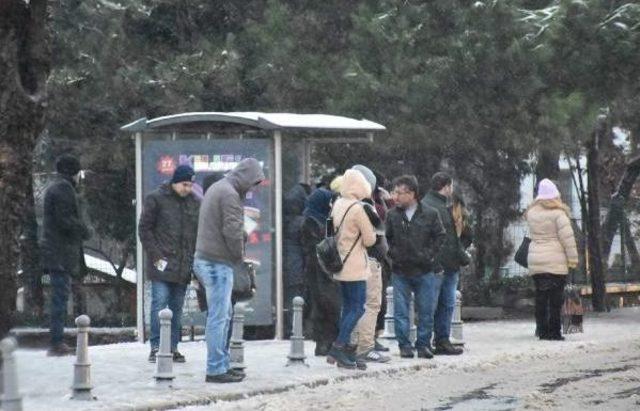 Çorlu’Da Kar Nedeniyle Eğitim Uçuşları Iptal Edildi