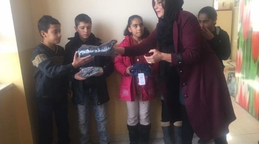 İbb &rsquo;den Batmanlı &Ouml;ğrencilere Giyim Yardımı