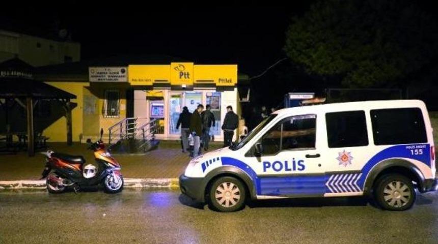 &nbsp;Ptt Şubesine Giremeyince Alarm Kutusunu S&ouml;k&uuml;p Ka&ccedil;tılar