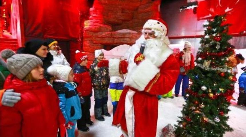 Rus Ve Türk Çocuklar Yılbaşı Eğlencesinde