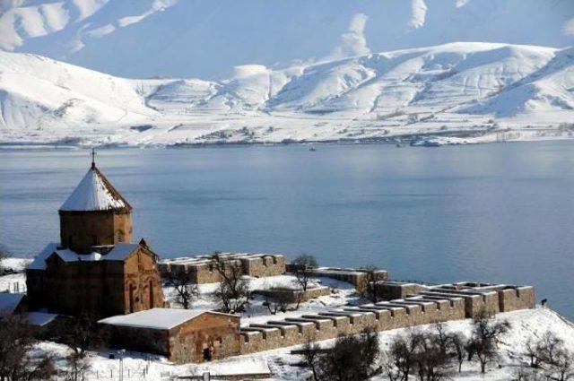 Akdamar Adası'na Yeni Iskele