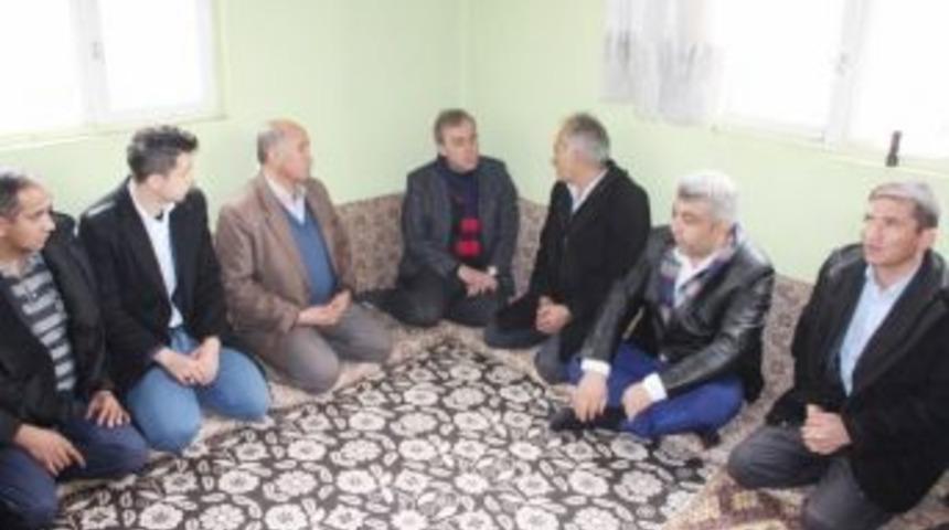 Milletvekili Ve Başkandan İki &Ccedil;ocuğunu Kaybeden Aileye Taziye Ziyareti