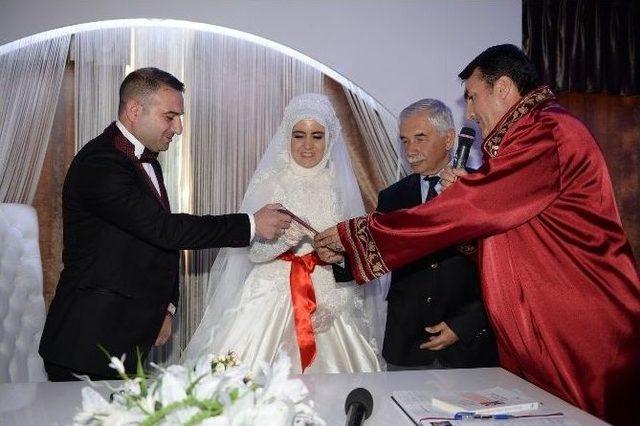 Yabancı Çiftler Nikah İçin Osmangazi’yi Seçti