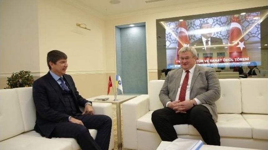 Ukrayna B&uuml;y&uuml;kel&ccedil;isi&rsquo;nden Başkan T&uuml;rel&rsquo;e Ziyaret