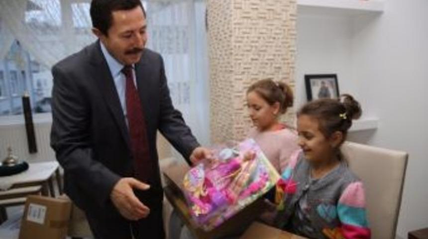 Ordu&rsquo;da Şehit &Ccedil;ocuklarına Diz&uuml;st&uuml; Bilgisayar Hediye Edildi