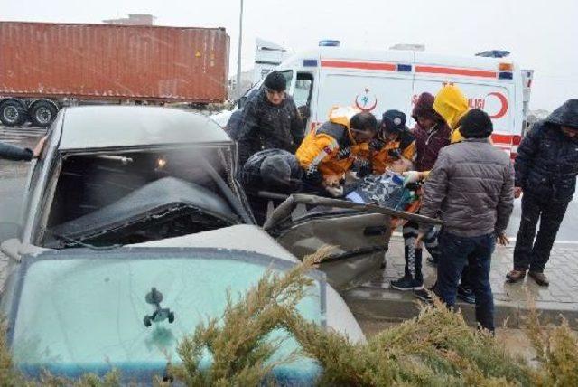 Niğde’De Fırtına Çatılarını Uçurdu, Kazalara Neden Oldu