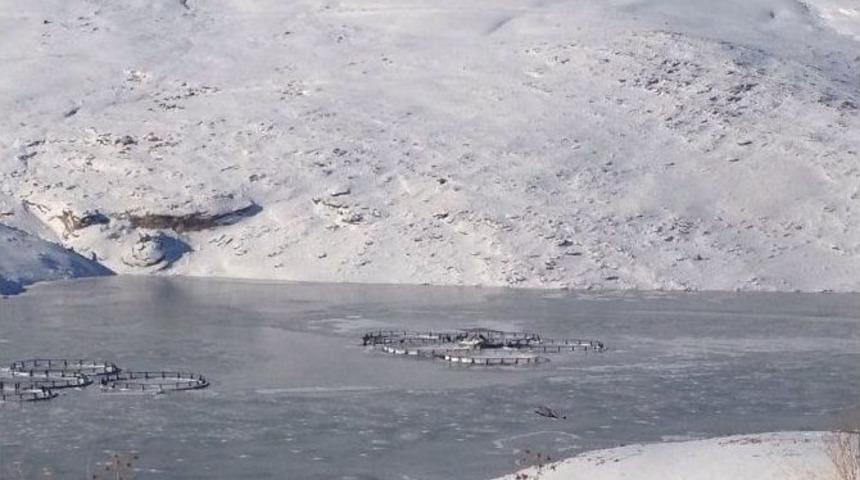 Sibirya Soğukları Zernek Barajını Dondurdu