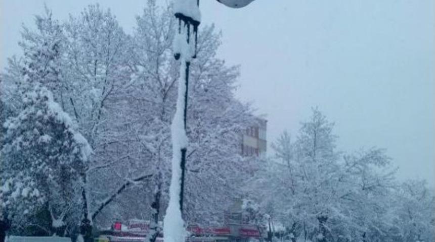 &Ccedil;ankırı'da Yoğun Kar Yağışı