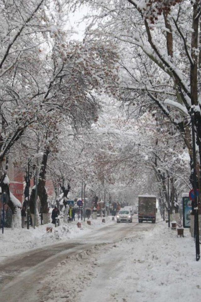 Çankırı'da Yoğun Kar Yağışı