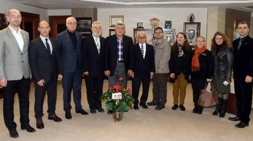 Başkan Karaosmanoğlu, Kafkas Derneğini Ağırladı
