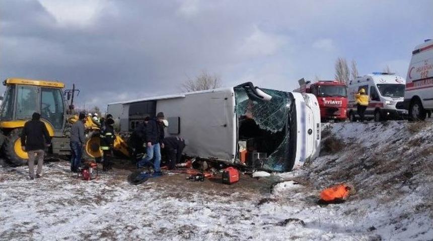 Kahramanmaraş-kayseri Karayolunda 2 Otob&uuml;s Devrildi: 31 Yaralı