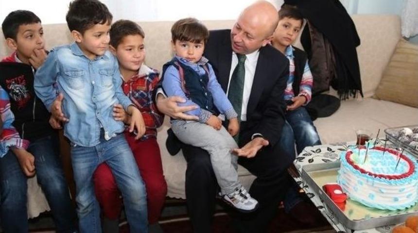 &Ccedil;olakbayrakdar &Ccedil;ocukların Davetini Geri &Ccedil;evirmedi