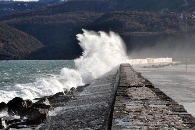 Amasra'da Dev Dalgalar