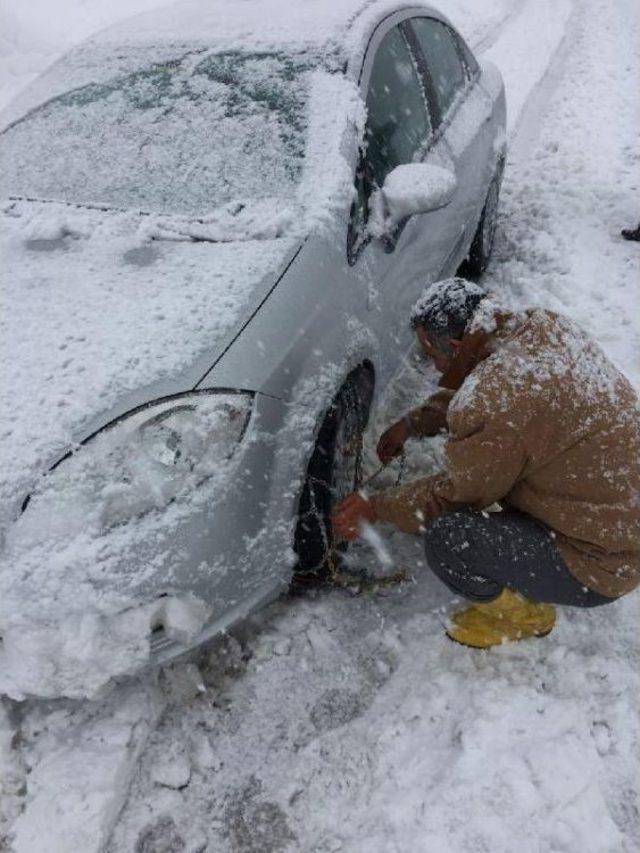 Adana'nın Pozantı Ilçesinde Kar Tatili