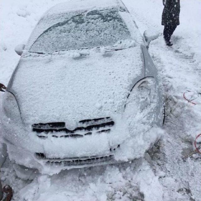 Adana'nın Pozantı Ilçesinde Kar Tatili