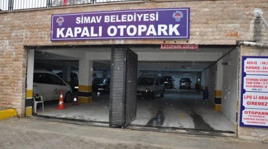 Simav&rsquo;ın İlk Kapalı Otoparkı A&ccedil;ıldı