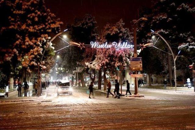  Burdur'da Kar Yağışı