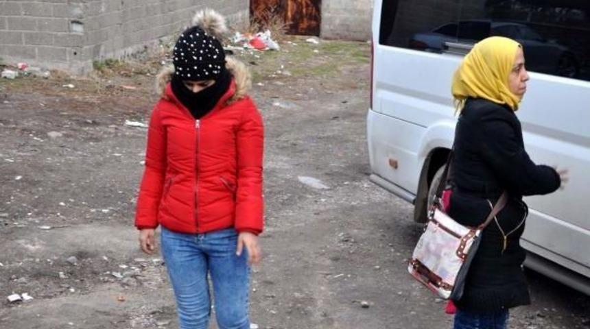 &Ccedil;anakkale'de 20 Ka&ccedil;ak Yakalandı