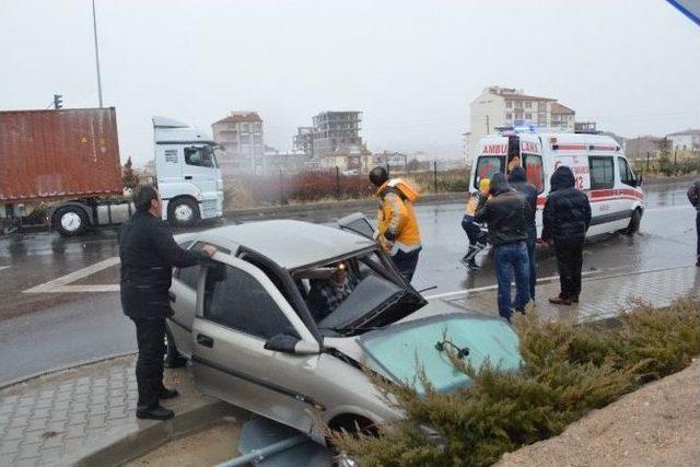 Niğde’de Fırtına Kazaya Neden Oldu