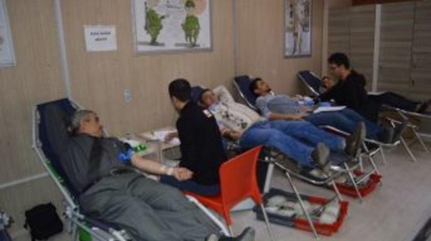Kızılay 2016 Yılında Besni’de Bin 97 Ünite Kan Topladı