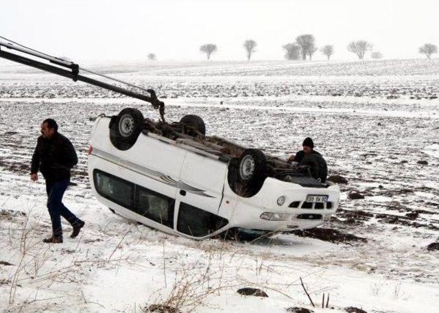 Kayseri'de 2 Otobüs Ve 1 Minibüs Devrildi: 49 Yaralı- Yeniden