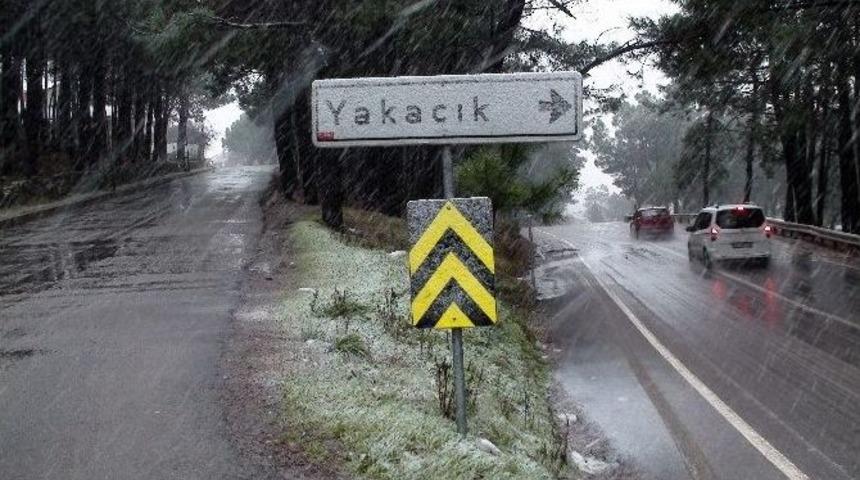 İstanbul’da Kar Yağışı Başladı