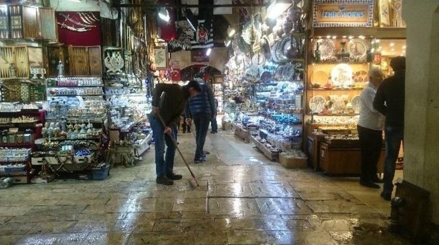 Yağmur Kapalıçarşı’yı Da Vurdu
