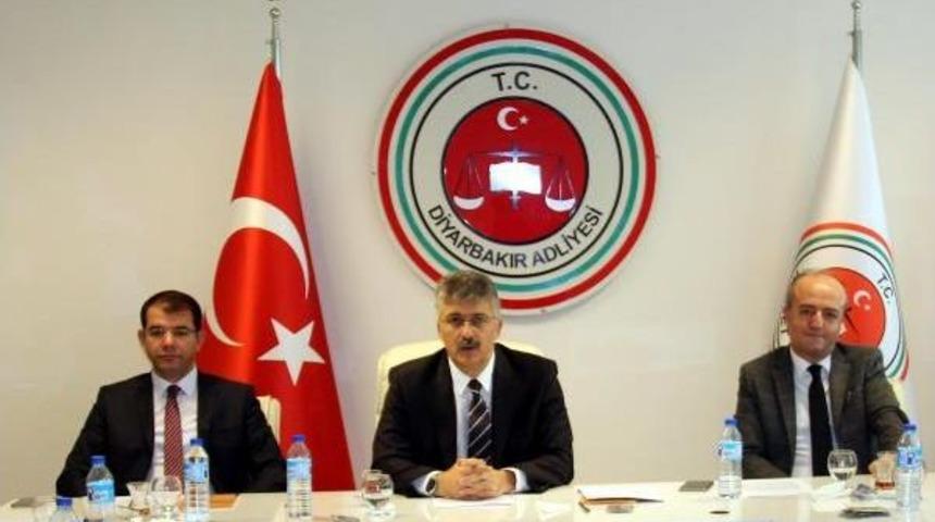 Diyarbakır Cumhuriyet Başsavcısı G&uuml;re: Bylock Kendi Başına Delildir