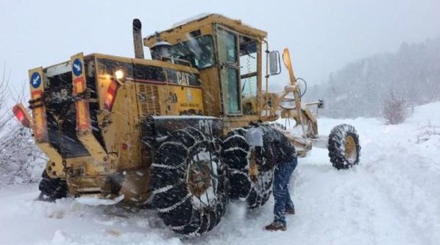 İneg&ouml;l'de Ankara Yolu Kısa S&uuml;re Kapandı