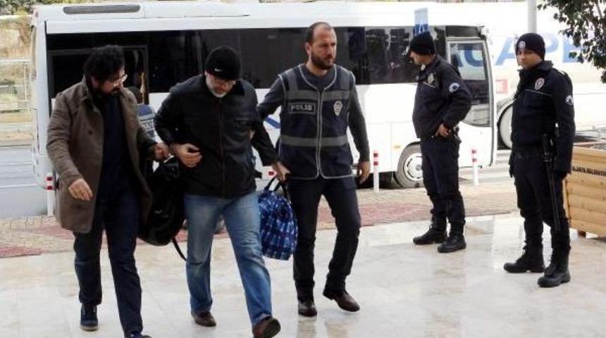 &nbsp;Alanya'da Fet&ouml;'den G&ouml;zaltına Alınan 22 Ş&uuml;pheli Adliyede