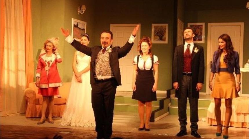 Bergama&rsquo;da &ldquo;şahane D&uuml;ğ&uuml;n&rdquo; Kapalı Gişe