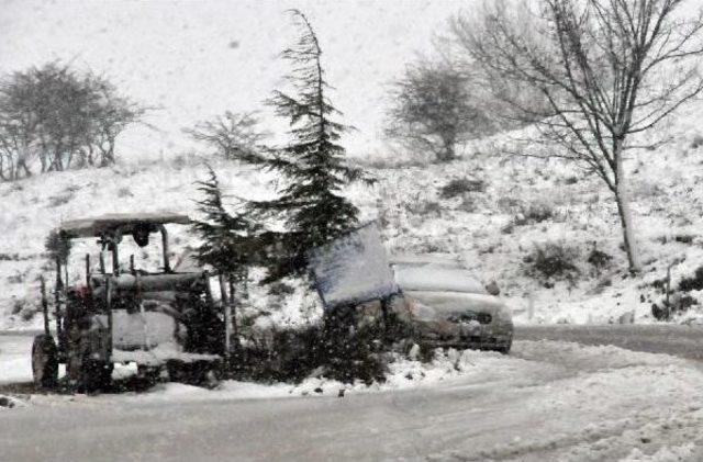 Yalova'da İstanbul Karayolunu Açık Tutma Çabası