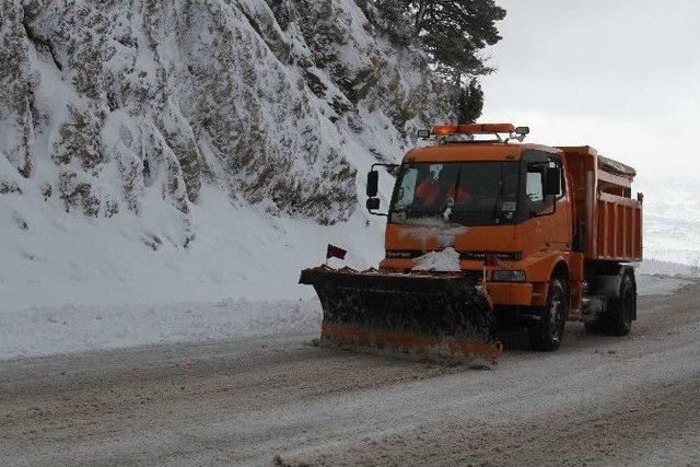 Seydikemer’de Kar Yağışı Hayatı Olumsuz Etkiledi