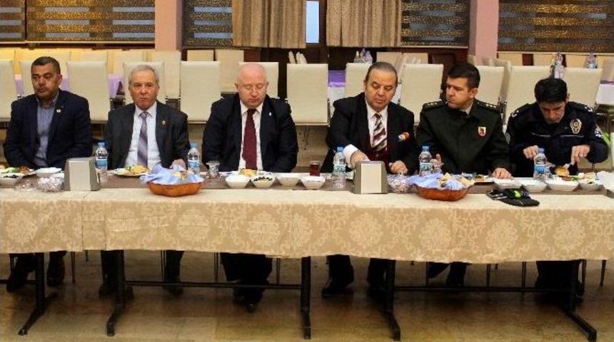 Menteşe Kaymakamı Muhtarlarla Tanıştı