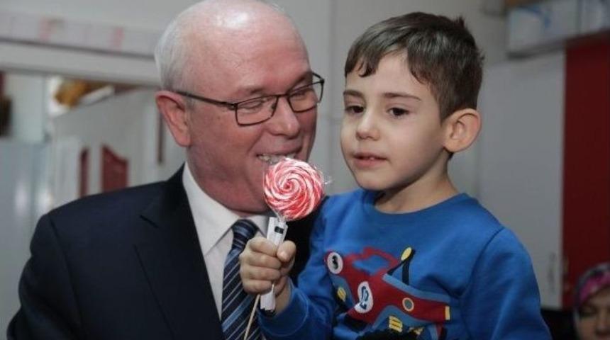 Oyuncak K&uuml;t&uuml;phanesi&rsquo;nde Yeni Yıl Eğlencesi