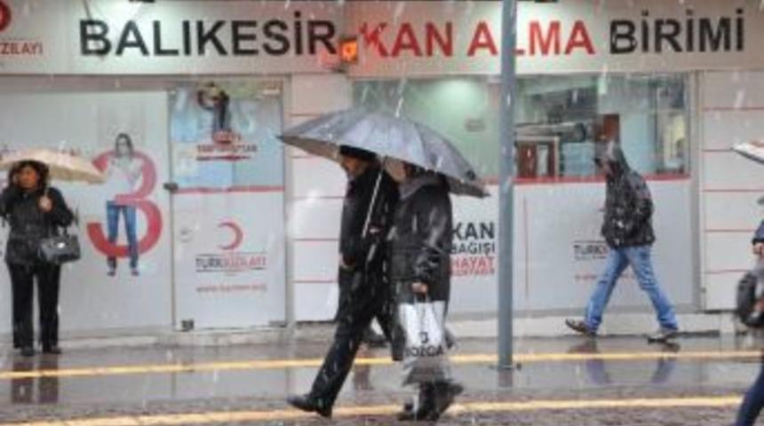 Balıkesir Merkezde İlk Kar