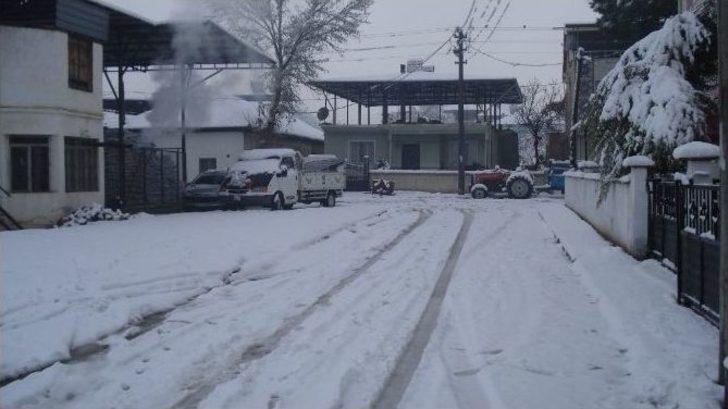 Manisa Sarıgöl’de Okullara Kar Tatili G4