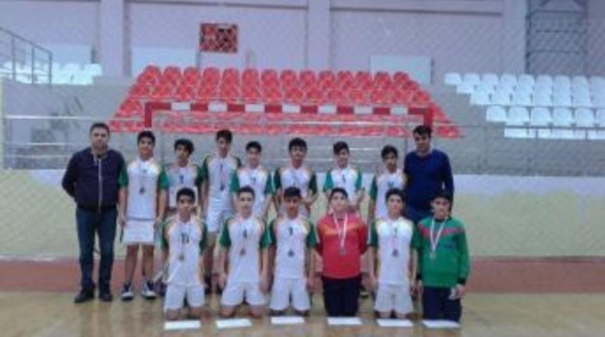 Yunusemreli Hentbolcular Uşak&rsquo;tan Galip D&ouml;nd&uuml;