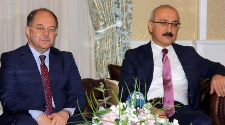 Bakan Akdağ: Ter&ouml;r&uuml;n Ithal Edildiği &Uuml;lkelerdeki Ter&ouml;ristlerle De M&uuml;cadele Ediyoruz