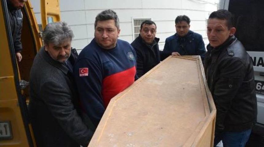 Yalnız Yaşadığı Evinde &Ouml;l&uuml; Bulundu