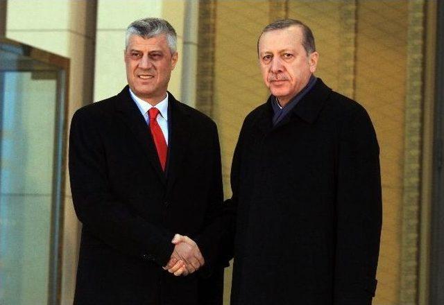 Erdoğan, Kosova Cumhurbaşkanını Resmi Törenle Karşıladı