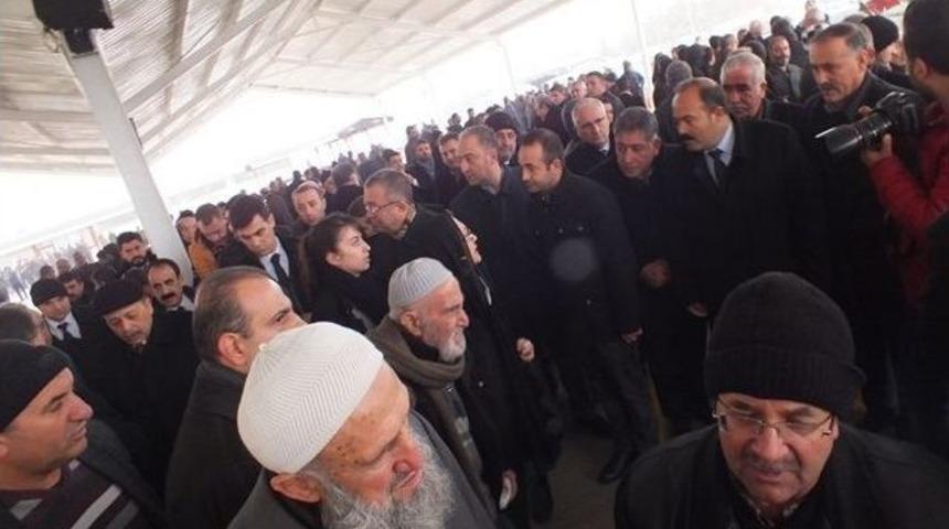 Prof. Dr. Kıymık Son Yolculuğuna Uğurlandı